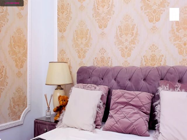 Live sex webcam photo for AshleyClaire #268556451