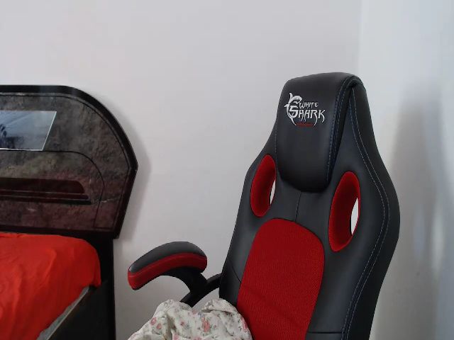 Live sex webcam photo for O0HH____H3L0W #268560509