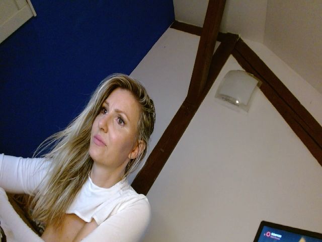 Live sex webcam photo for Simonka #268550625