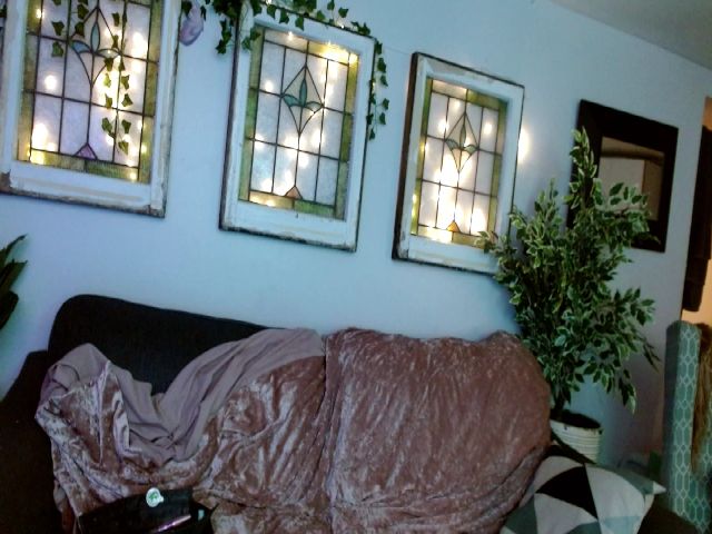 Live sex webcam photo for LilSadie #268555770