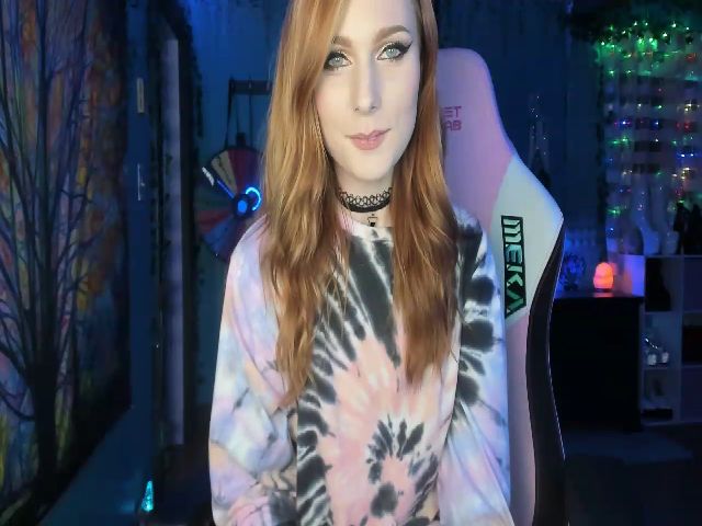 Live sex webcam photo for MapleMaya #268556879