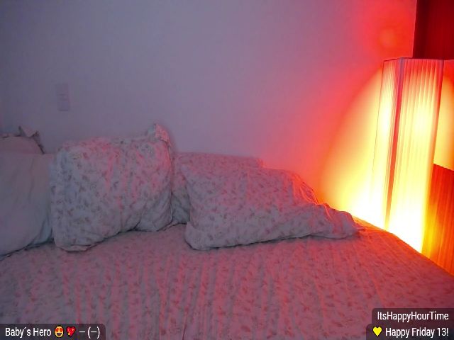 Live sex webcam photo for HappyHourTime #268553337