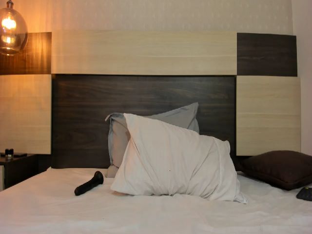 Live sex webcam photo for Kimberly69_ #268570127