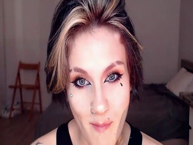Live sex webcam photo for Hella_Hell #268565401