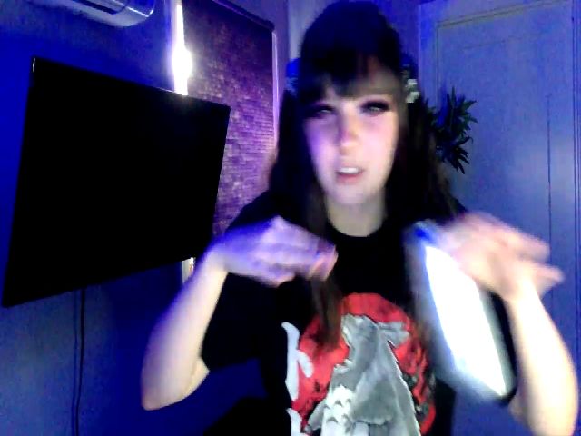 Live sex webcam photo for WillowAMarie #268553345