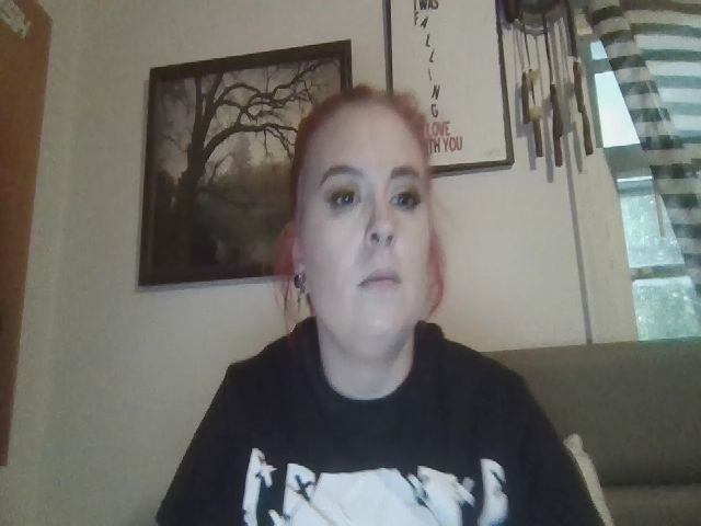 Live sex webcam photo for Weetziebabe #268571927