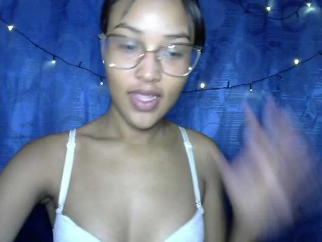 Live sex webcam photo for caramelocanel #268552700