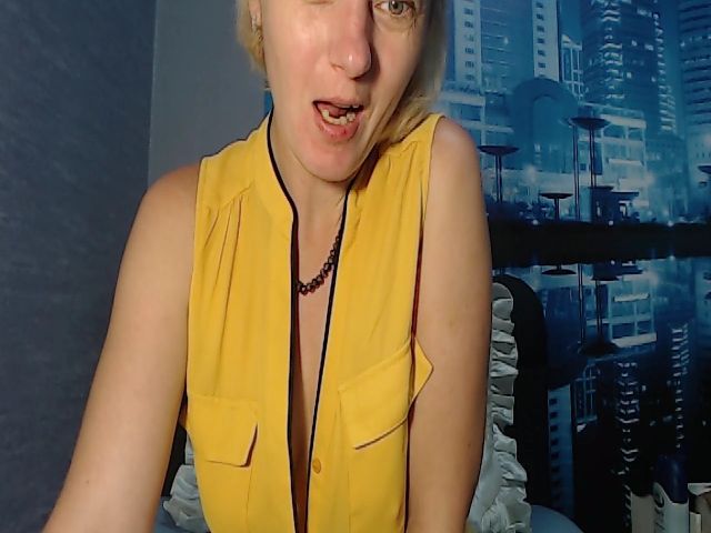 Live sex webcam photo for BestBLONDgirl #268555305