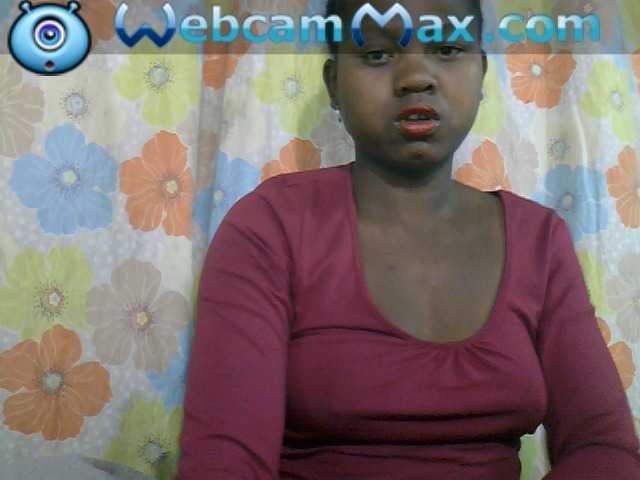 Live sex webcam photo for KitanaHot #268569639