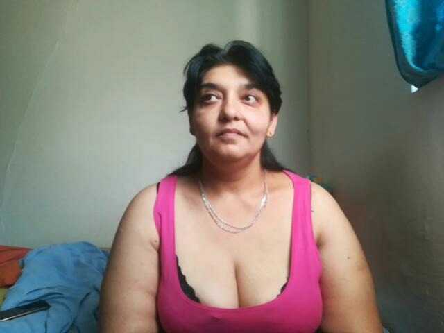 Live sex webcam photo for julija38 #268580251