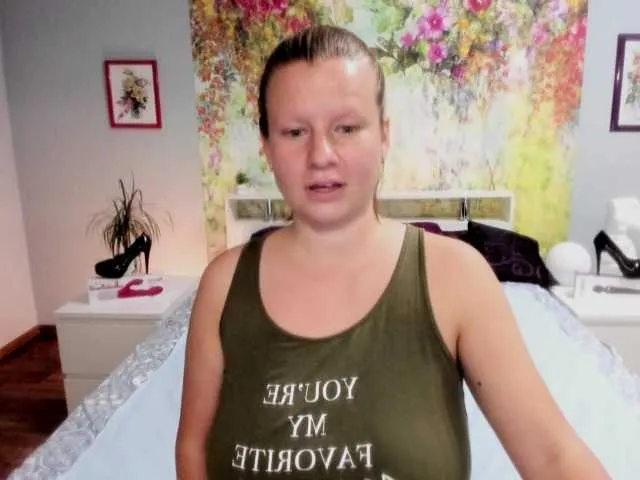 Live sex webcam photo for CoconutLegs #268589596