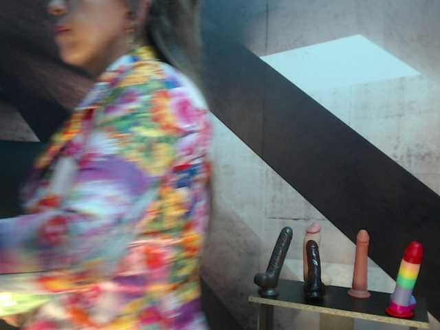 Live sex webcam photo for maturehot-1 #268575150