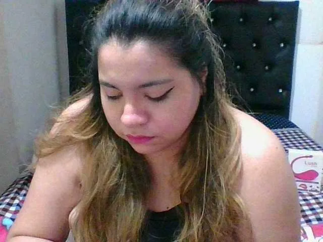 Live sex webcam photo for Victoriamor #268575688