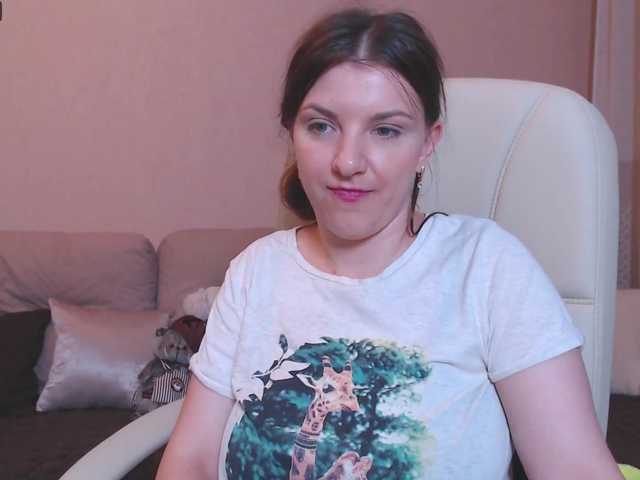 Live sex webcam photo for RennaHart #268580096