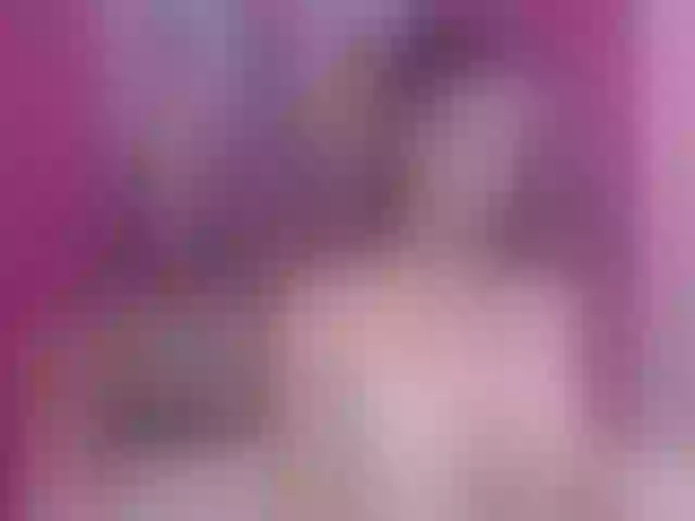 Live sex webcam photo for BustyxxHelen #268579845
