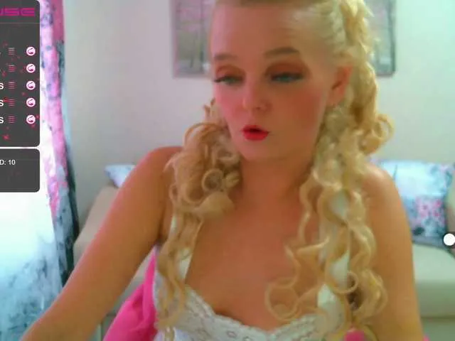 Live sex webcam photo for ChristieRoses #268584205