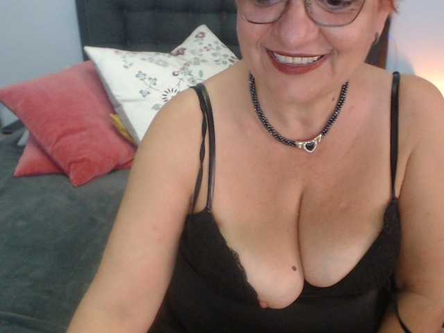 Live sex webcam photo for maggiemilff68 #268580118