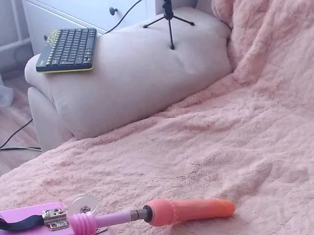 Live sex webcam photo for Sunny-Rose #268579540