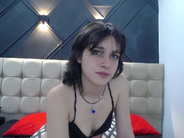 Live sex webcam photo for Sellers-Draco #268575700