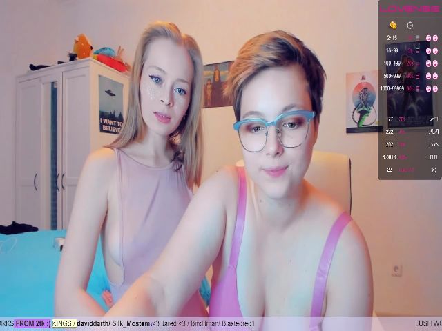 Live sex webcam photo for EllenRipley18 #268582786