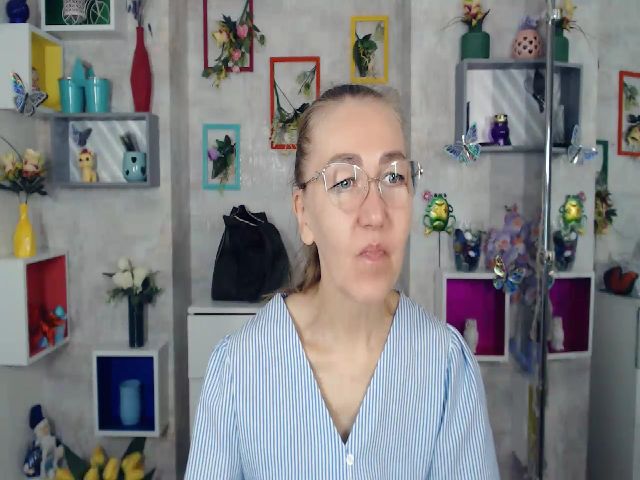 Live sex webcam photo for Greybunny #268583256