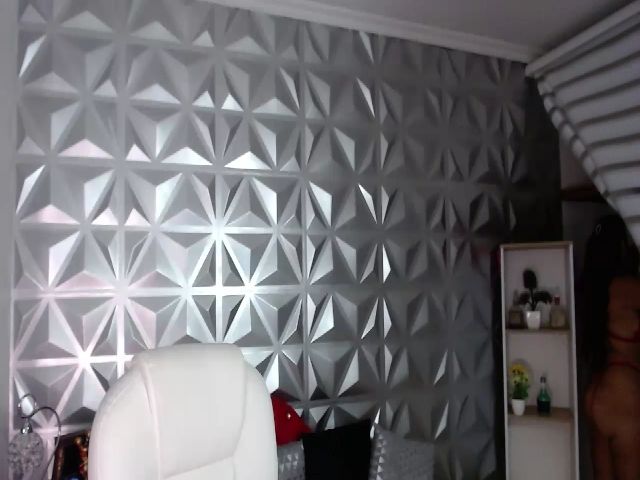 Live sex webcam photo for Roxaneharper #268591659