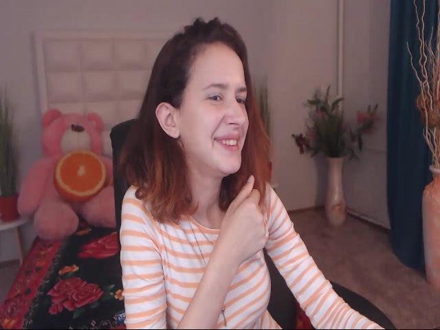 Live sex webcam photo for IrisNichols #268575821