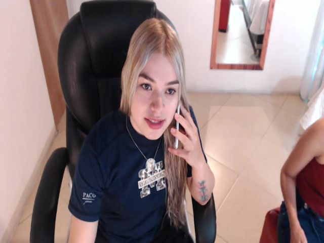 Live sex webcam photo for Thaunhty #268576826