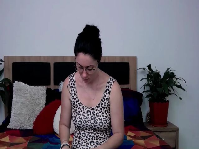 Live sex webcam photo for CharmingElise #268590644