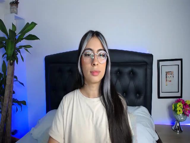 Live sex webcam photo for Mairerf #268586053