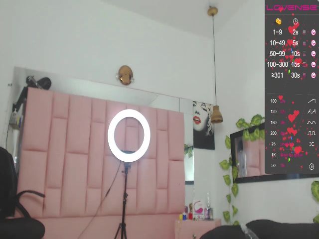 Live sex webcam photo for Skarlet_sexy #268589988