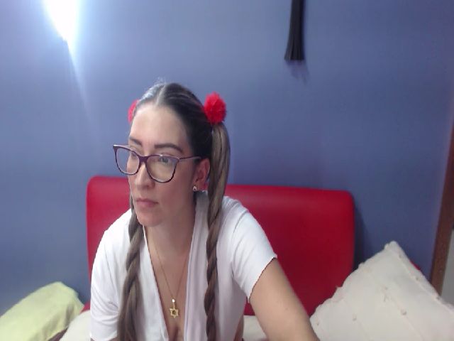 Live sex webcam photo for Jenifer_b #268587874