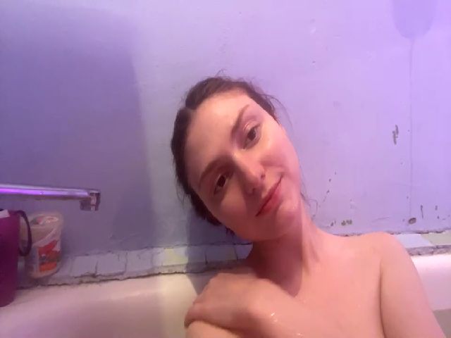 Live sex webcam photo for MadFrau #268591142