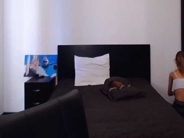 Live sex webcam photo for Kendal_sweet #268581385