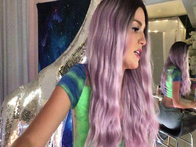 Live sex webcam photo for GingerMFC #268578300