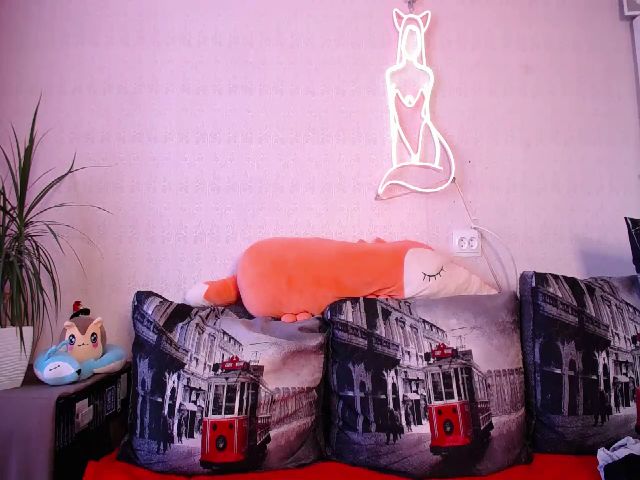 Live sex webcam photo for Your_Red_Foxy #268581662