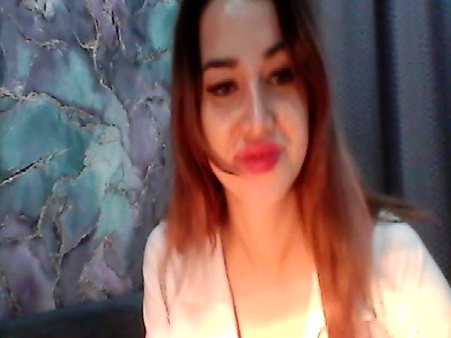 Live sex webcam photo for EmiliyaFoxy #268578518