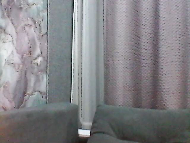 Live sex webcam photo for EmiliyaFoxy #268590787