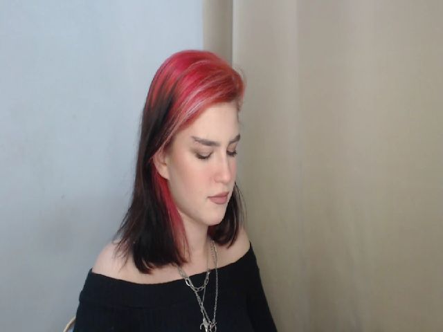 Live sex webcam photo for KateKoss #268585313