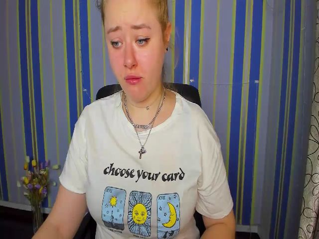 Live sex webcam photo for MissDiaa #268580744