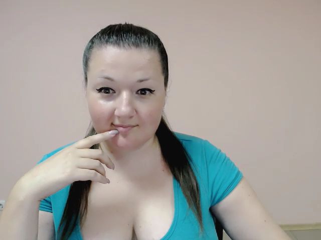 Live sex webcam photo for LeaLexis_ #268593178