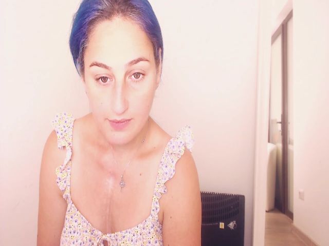 Live sex webcam photo for wetkittycum #268590847