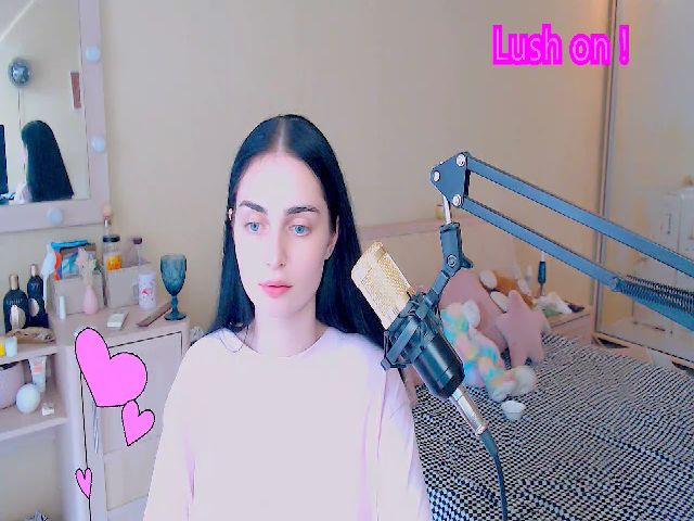 Live sex webcam photo for sunshinebabee #268579218