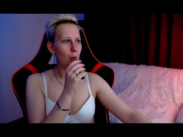 Live sex webcam photo for Oh_daisy #268575904