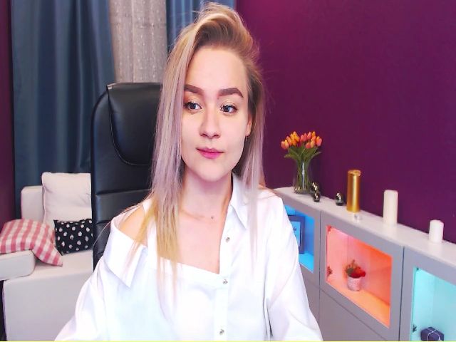 Live sex webcam photo for Kara_Smith #268591781