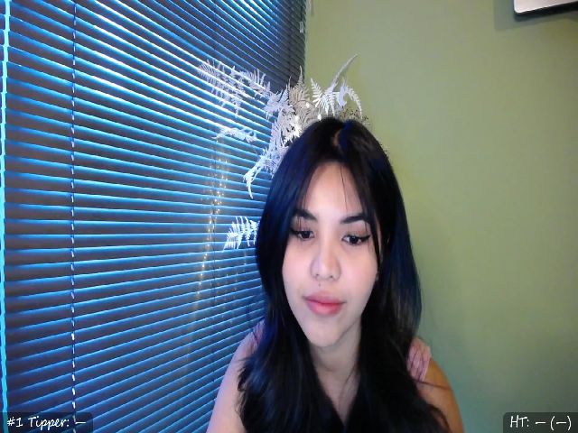 Live sex webcam photo for MissMasie #268589995