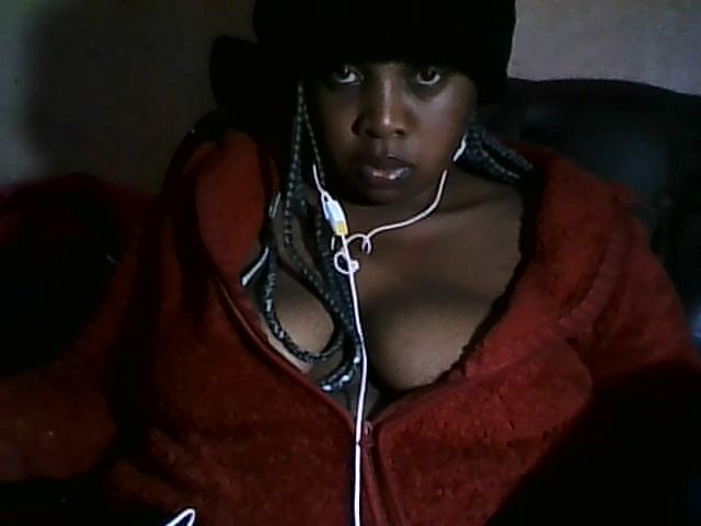 Live sex webcam photo for ebonyslut95 #268591547