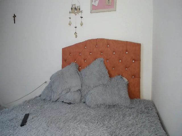 Live sex webcam photo for Annie_dalton_ #268577498