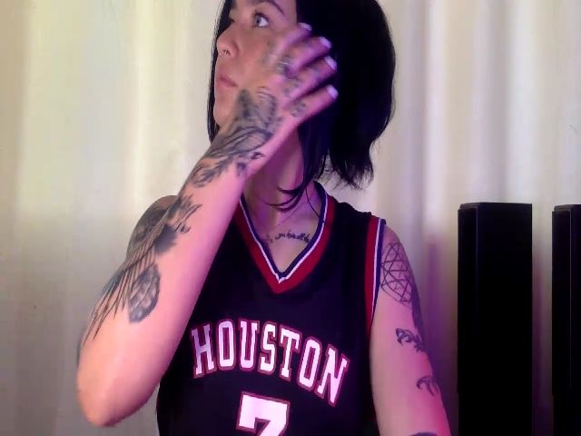 Live sex webcam photo for BillieFox_ #268593103