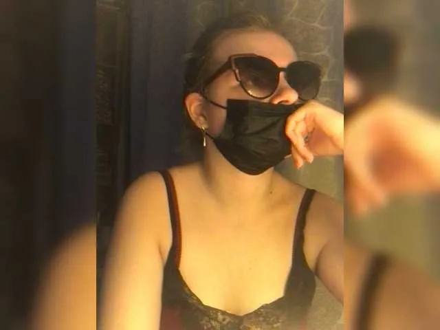Live sex webcam photo for Irish8m #268574668